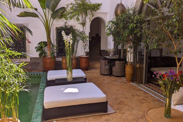 JARDIN DES SENS, Riad, Maison hôtes, hôtel, spa, Marrakech, patio, fauteuils